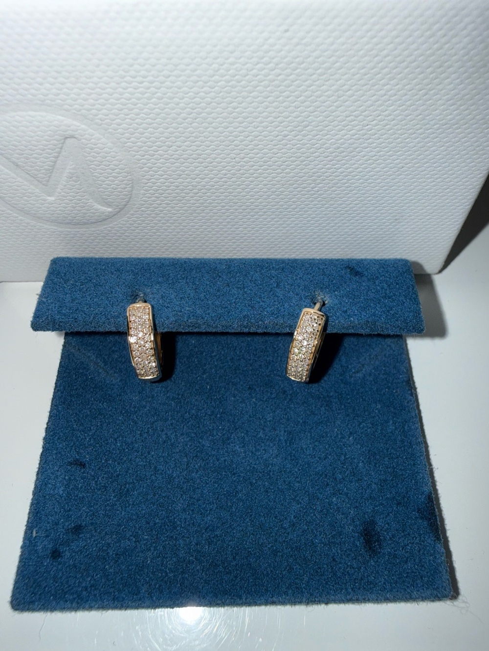 Mejuri Bold 14K Gold Natural Diamond Huggie Hoops
